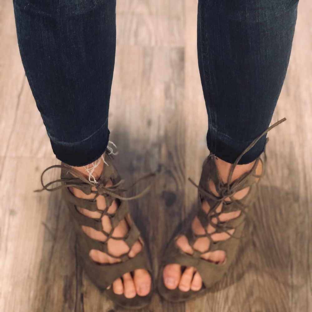 Steve Madden Gladiator Sandal with Chunky Heel